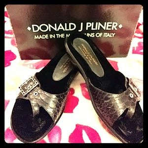 Donald J Pliner Sandals